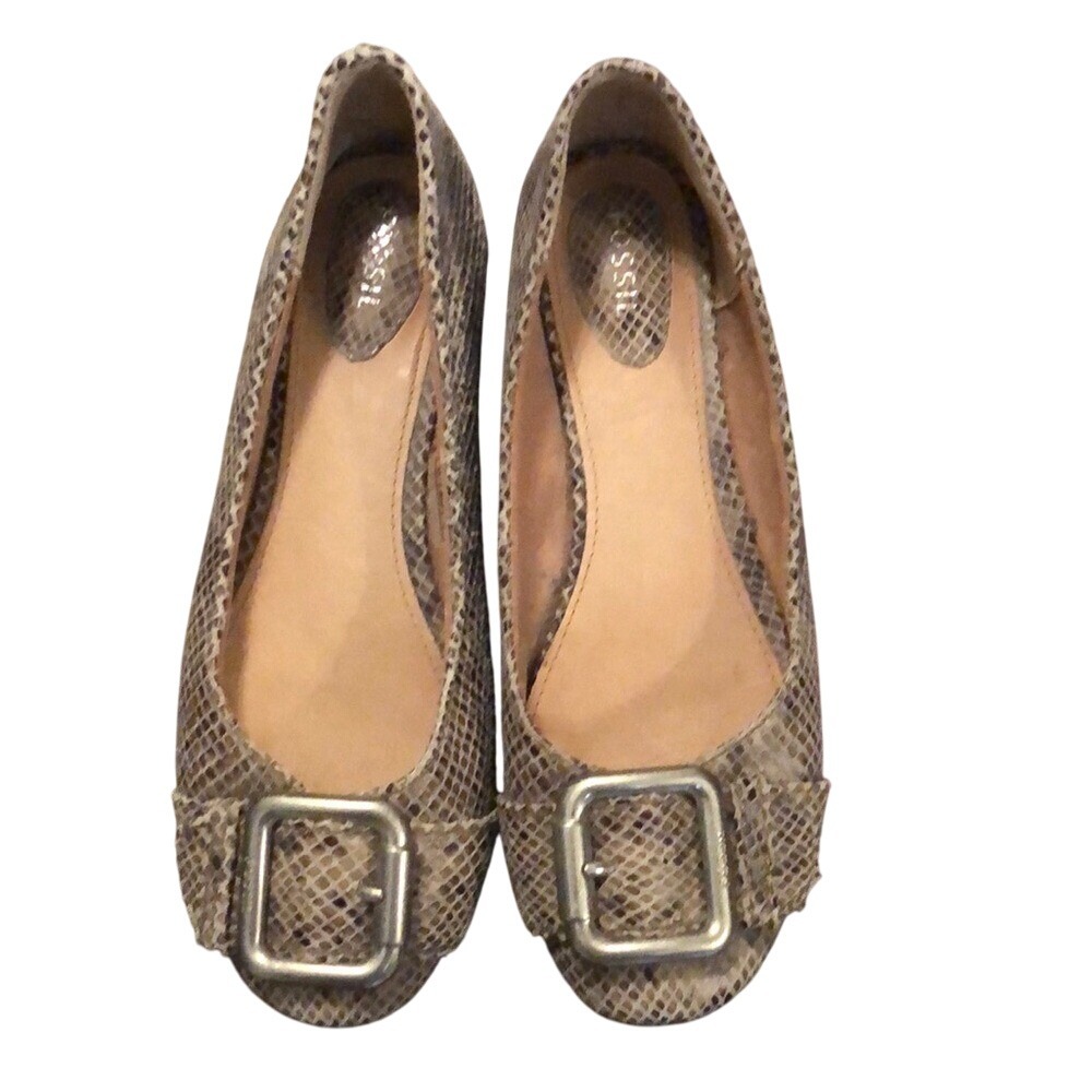 Fossil Women's Brown Leather Snakeskin Buckle Flat Shoes Sz 8.5 Work Casual